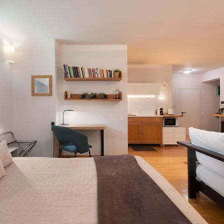 Bright, Cosy Studio Close To Glyfada Beach & Center เอเธนส์ ภายนอก รูปภาพ