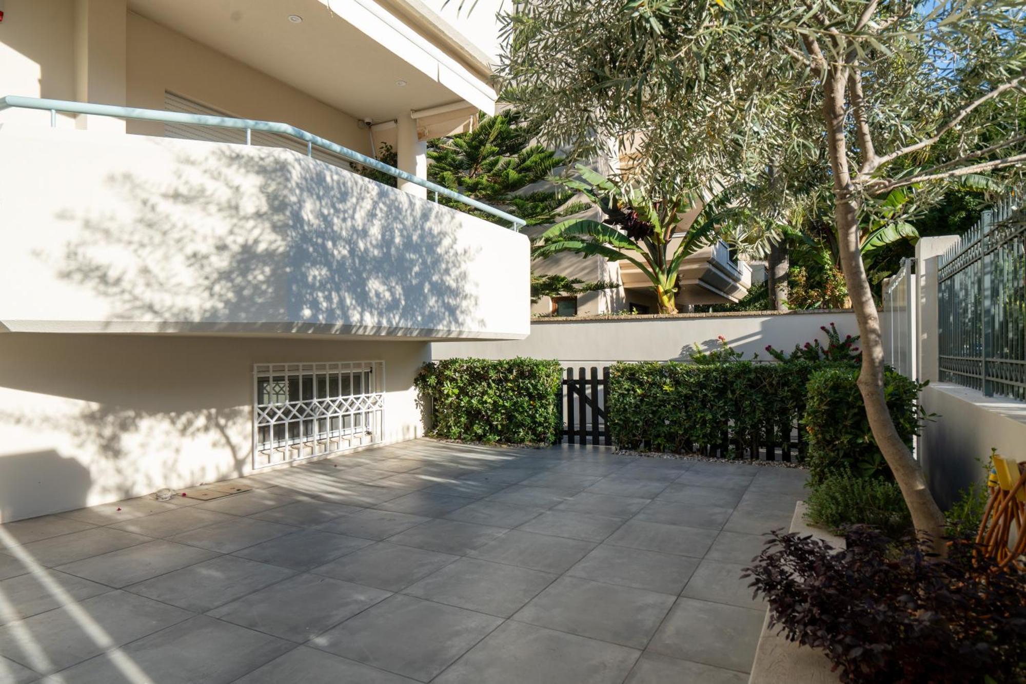 Bright, Cosy Studio Close To Glyfada Beach & Center เอเธนส์ ภายนอก รูปภาพ
